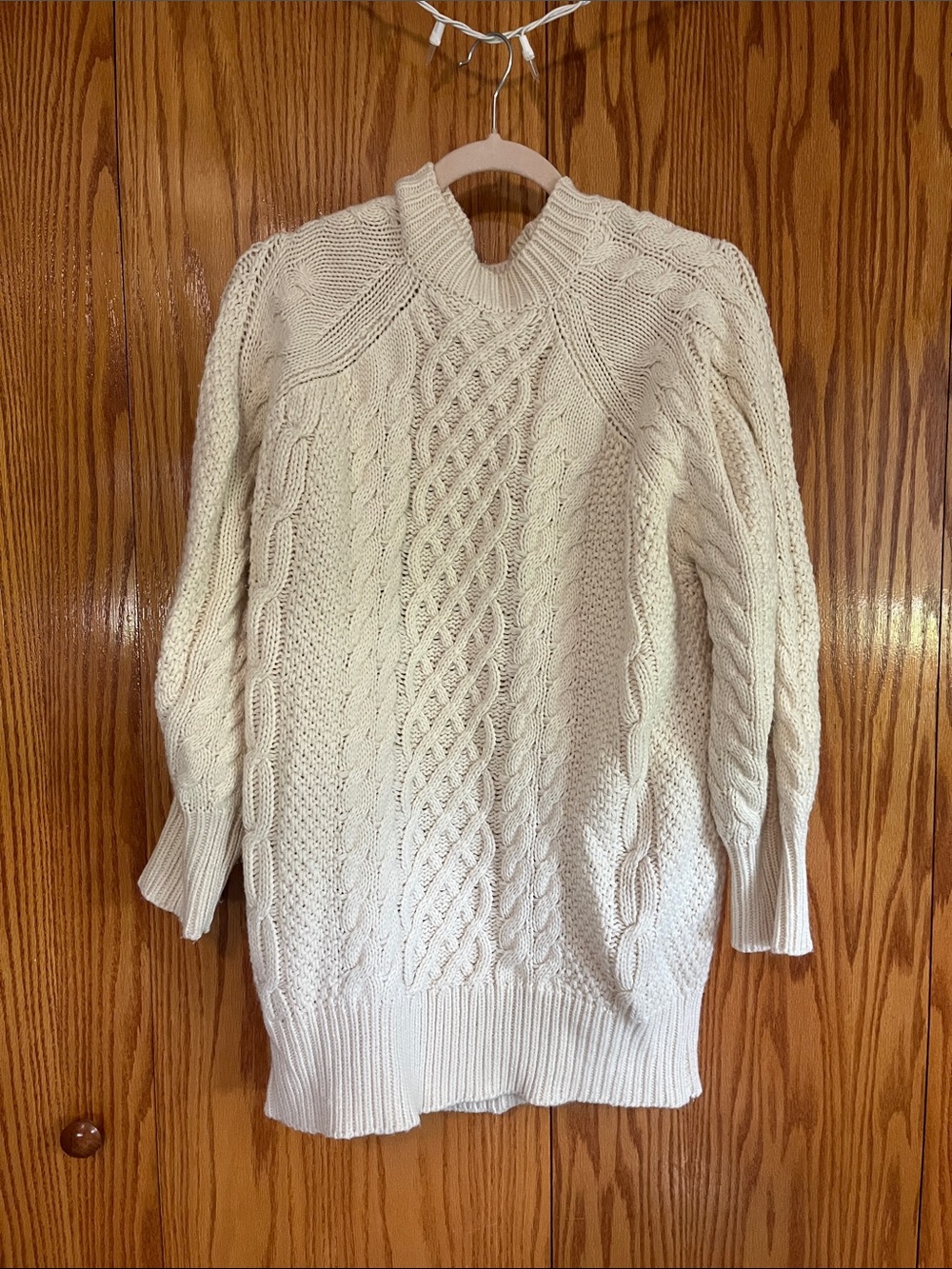 Women's Cream Cable Knit Crewneck Sweater - Relaxed Pullover